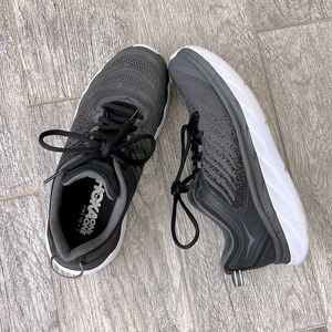 Hoka One One - Akasa Running Shoes